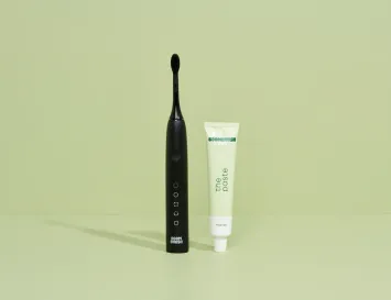 BOOMBRUSH Elektrische Tandenborstel - Sonische Tandenborstel - Zwart - 90 Dagen Batterij - Duurzaam