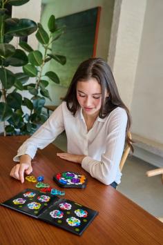 SmartGames - IQ Pentagon Deluxe - 120 opdrachten