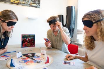 De Verraders het bordspel - Gebaseerd op het tv-programma - Speel als verrader of bondgenoot